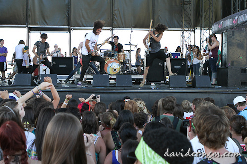 Artist Vs. Poet