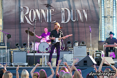 Ronnie Dunn