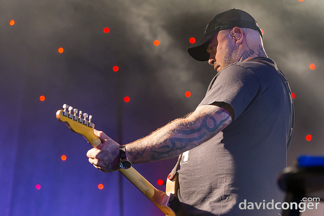 Aaron Lewis