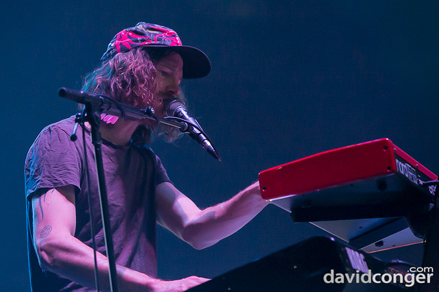 Cage The Elephant