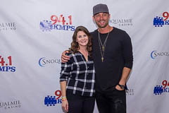 Brett Young meet and greet, photo 2